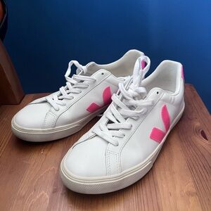 Veja Esplar low size 39